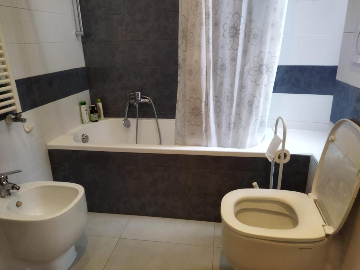 Affittacamere , Rooms Near Trastevere Station Rom Exteriör bild