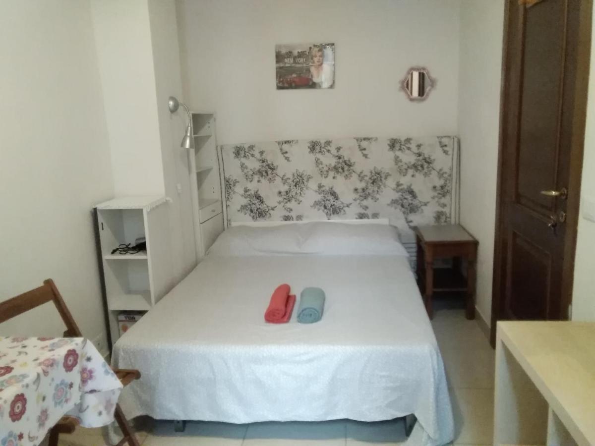 Affittacamere , Rooms Near Trastevere Station Rom Exteriör bild